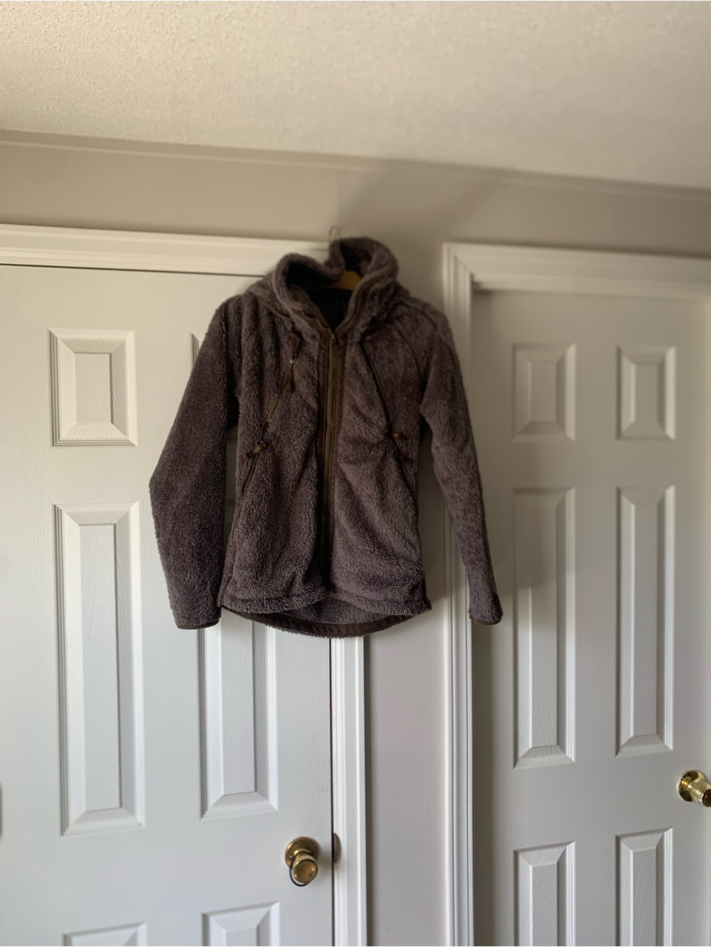 Kuhl Women's Plush Zip-Up Puffer Jacket - Taupe Gray